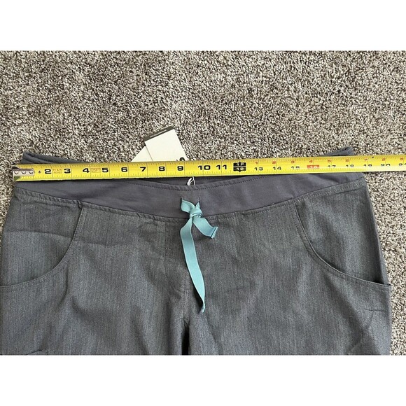 FIGS Kade Cargo Scrub Pants FW4300 GPT Graphite Gray Women's Size Large NWT - Picture 9 of 10